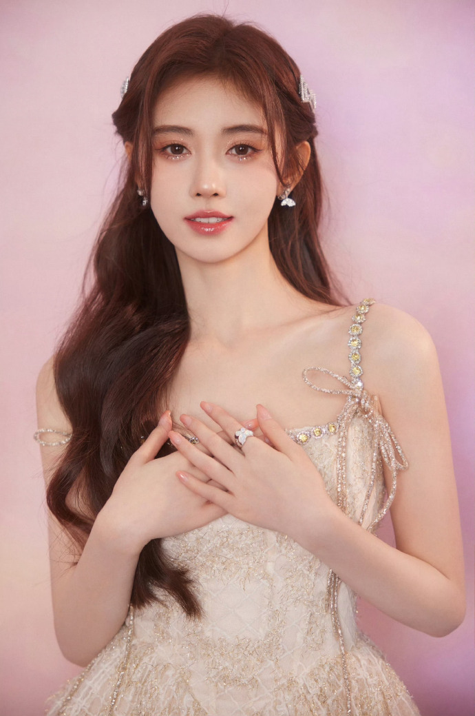 药屋少女的呢喃 海报